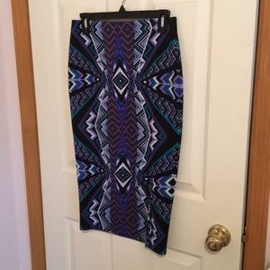Geometric print pencil skirt